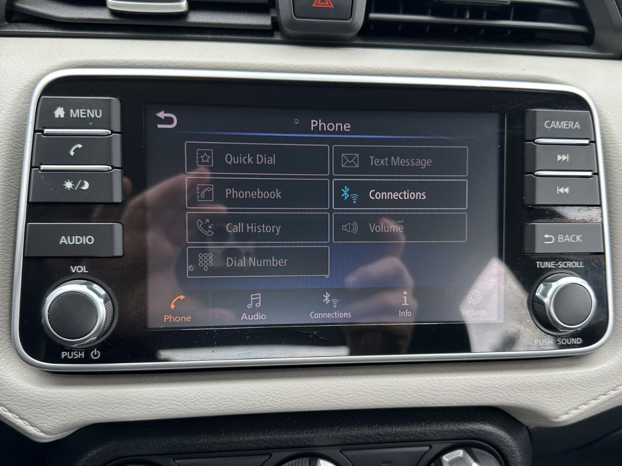 Nissan Versa SV 2021