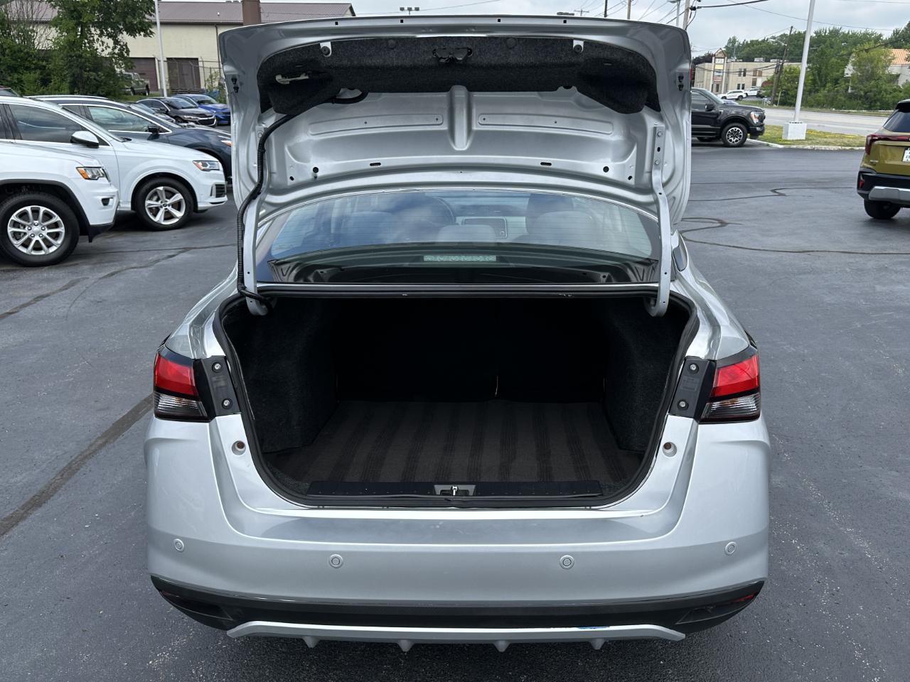 Nissan Versa SV 2021
