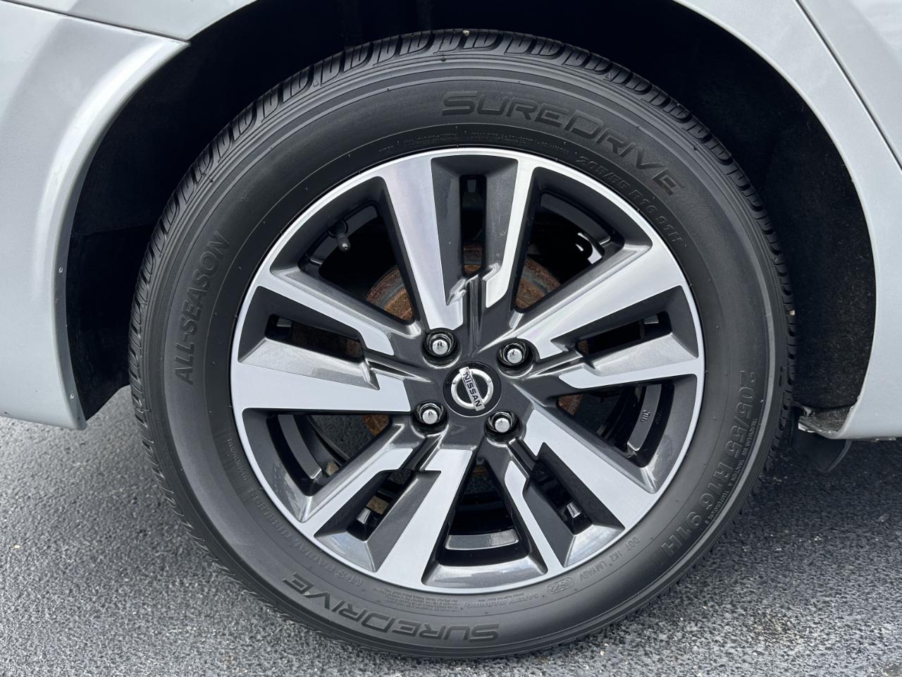 Nissan Versa SV 2021