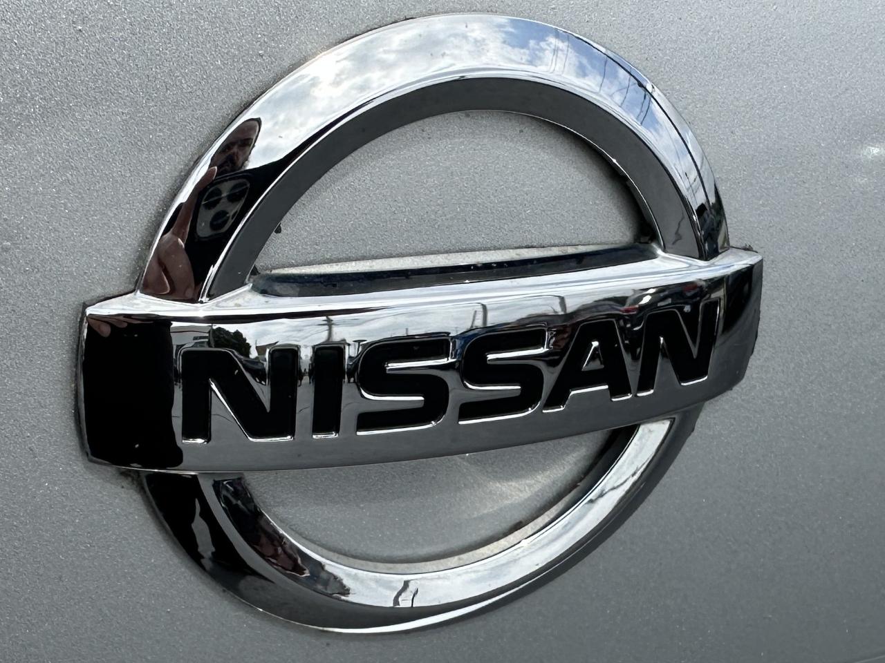 Nissan Versa SV 2021