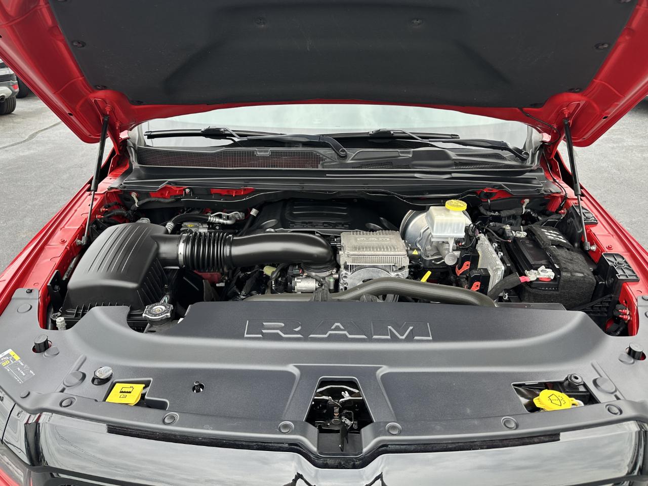 RAM 1500 Big Horn Crew Cab 4WD 2021