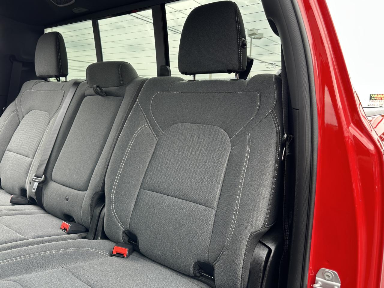 RAM 1500 Big Horn Crew Cab 4WD 2021