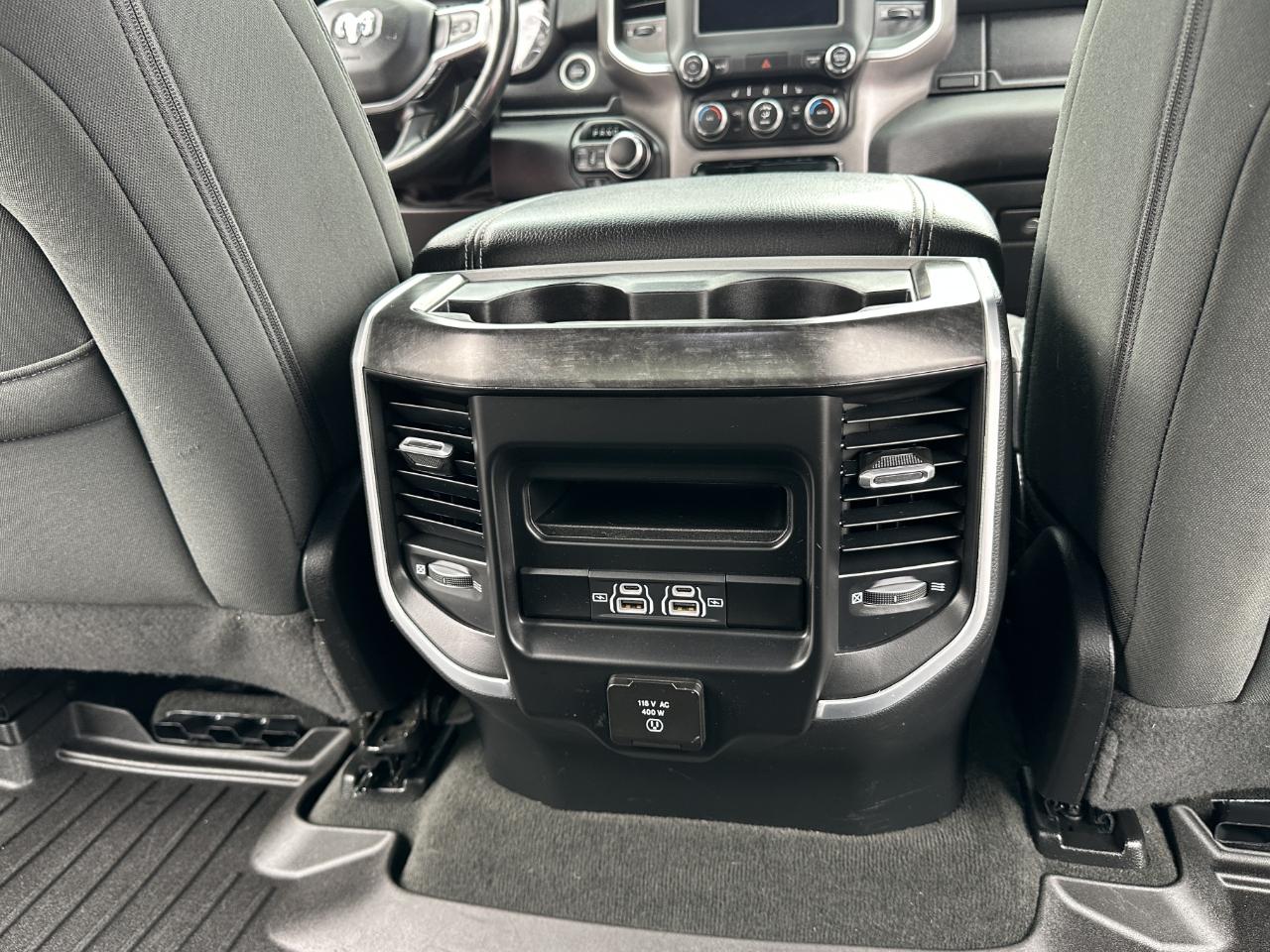 RAM 1500 Big Horn Crew Cab 4WD 2021