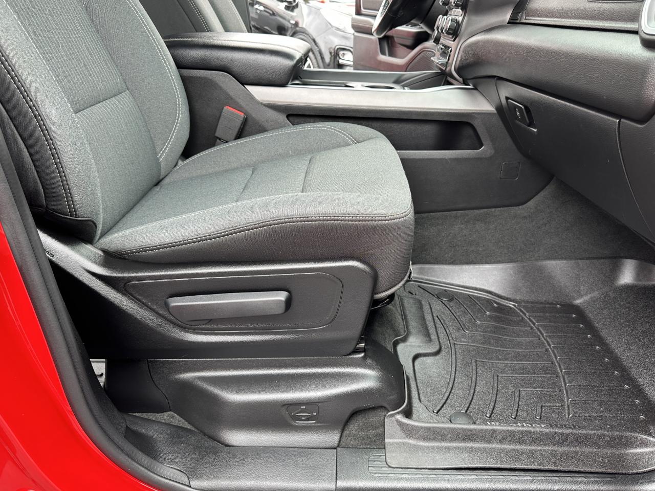 RAM 1500 Big Horn Crew Cab 4WD 2021