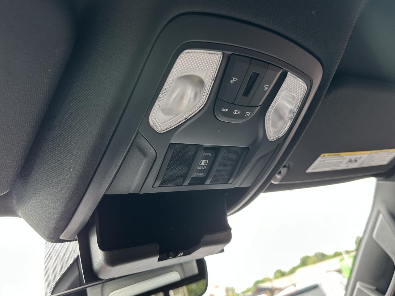 RAM 1500 Big Horn Crew Cab 4WD 2021