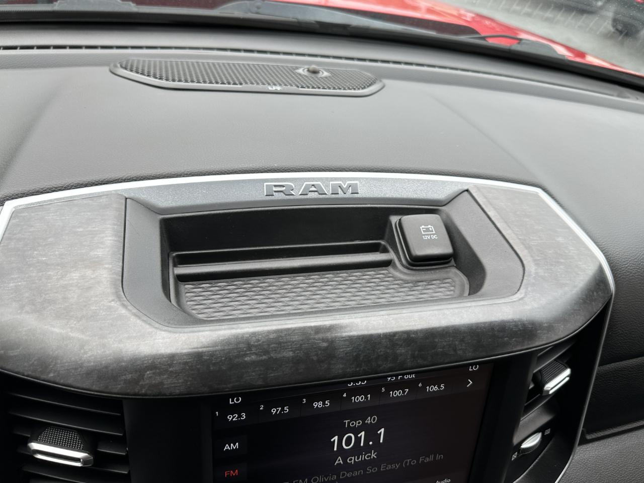 RAM 1500 Big Horn Crew Cab 4WD 2021