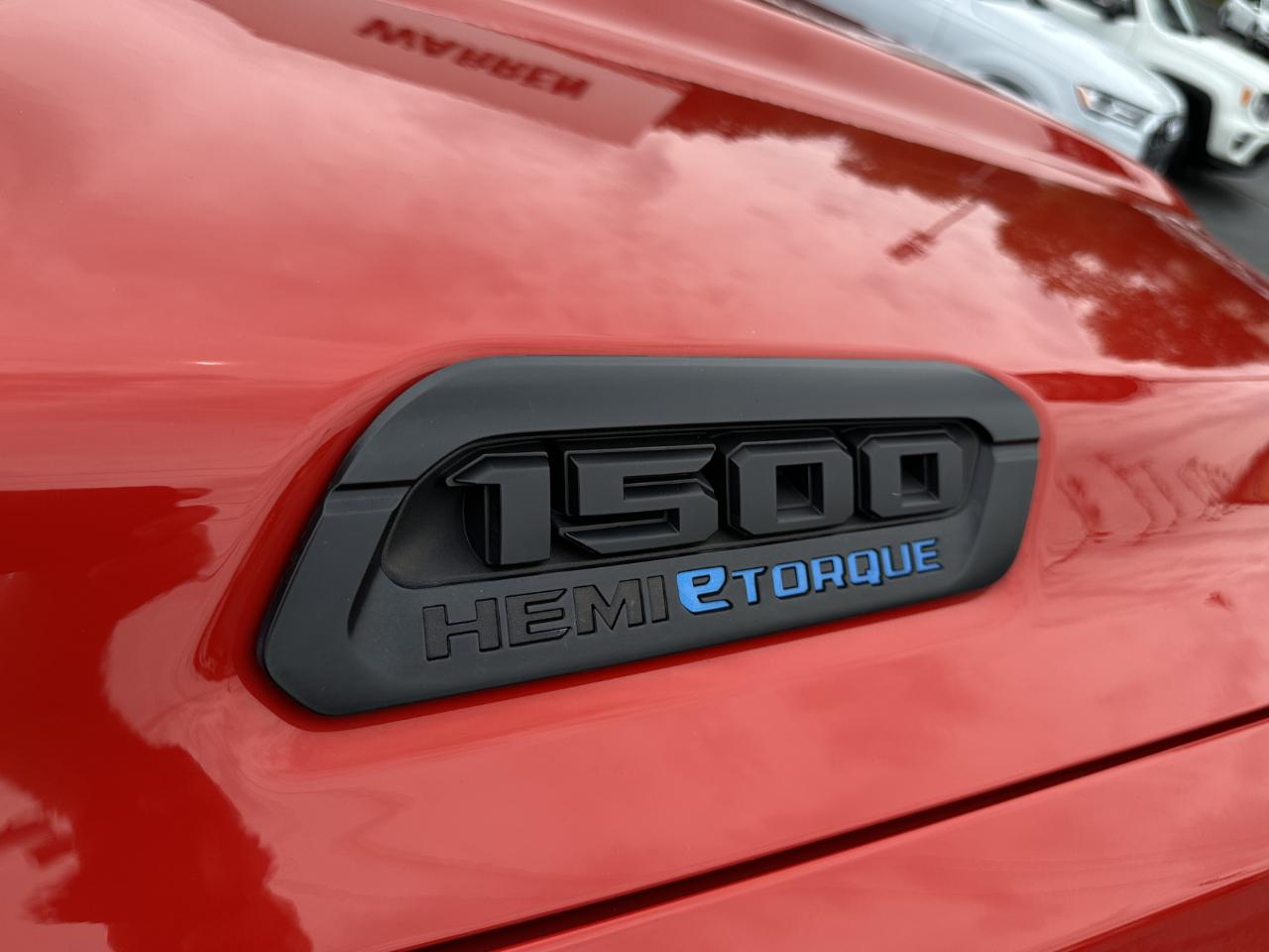 RAM 1500 Big Horn Crew Cab 4WD 2021