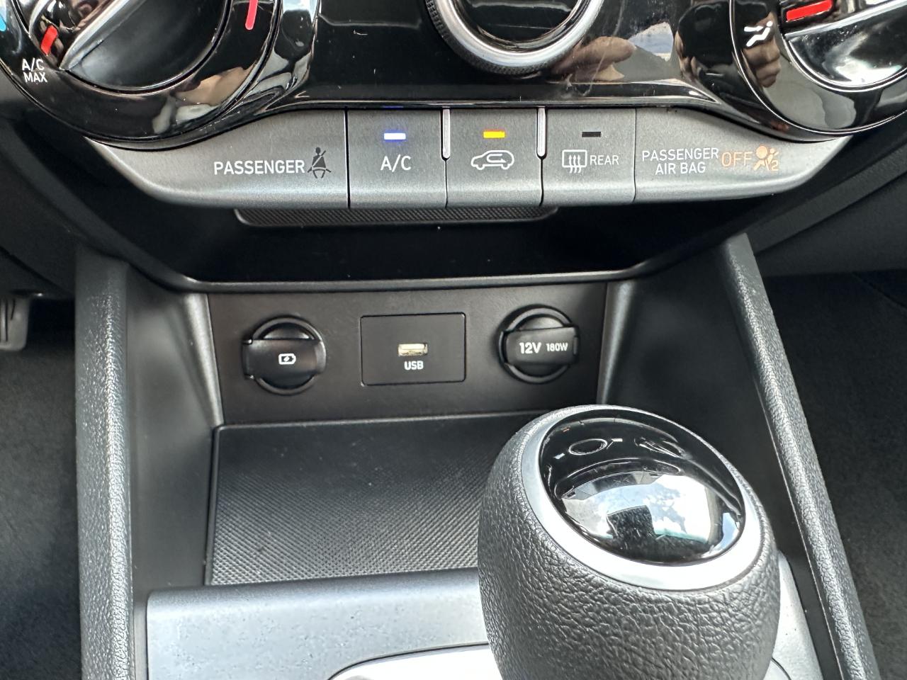 Hyundai Kona SEL AWD 2023