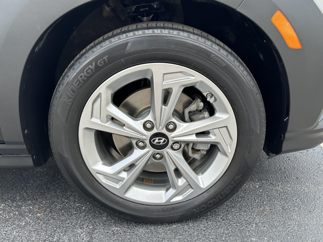 Hyundai Kona SEL AWD 2023