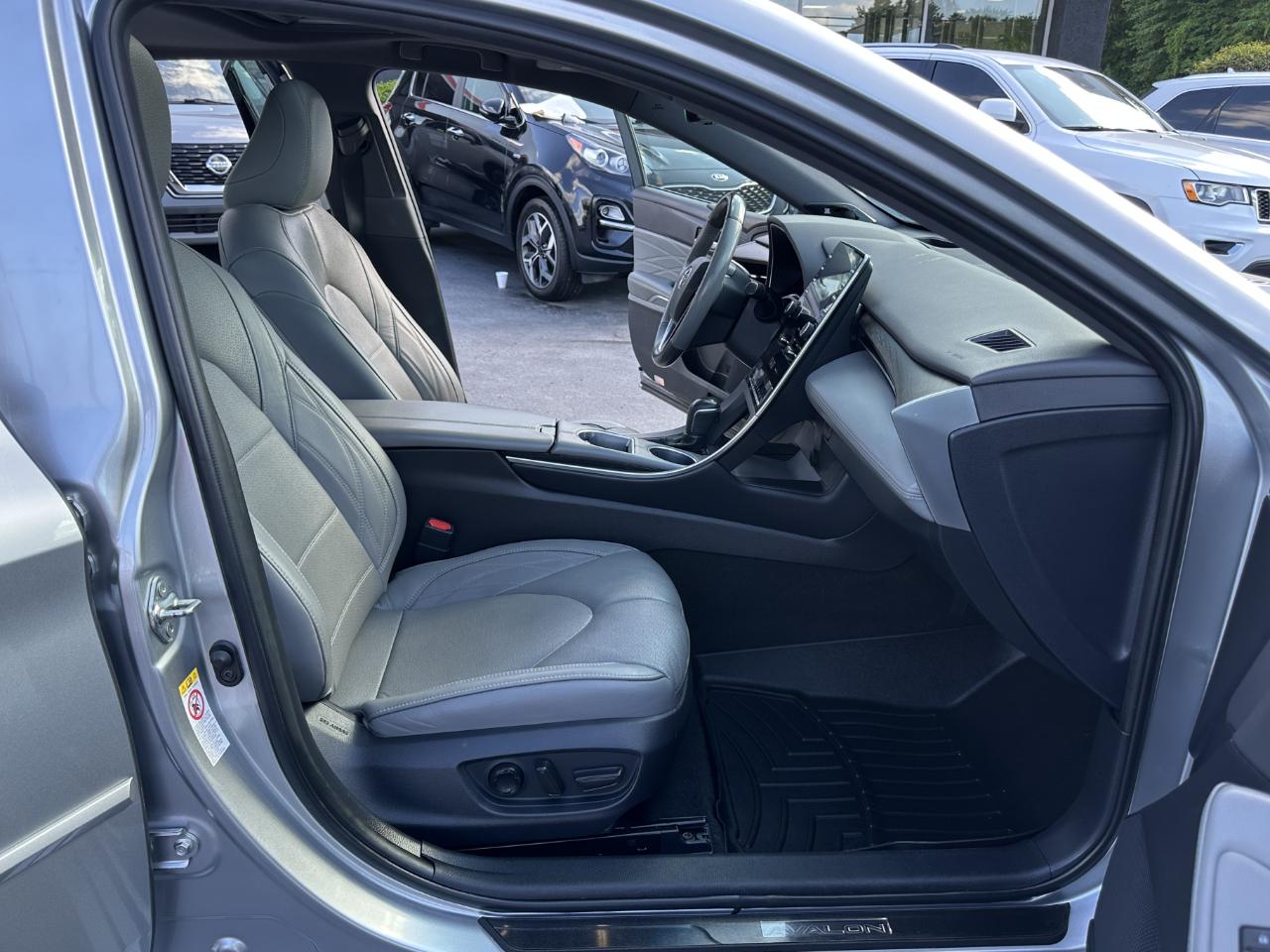 Toyota Avalon Limited 2019