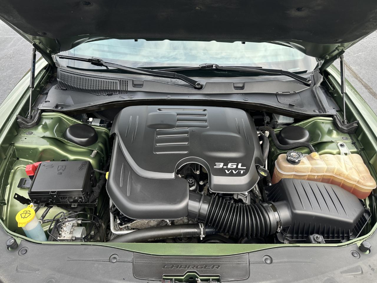 Dodge Charger 4dr Sdn SXT Plus AWD 2020