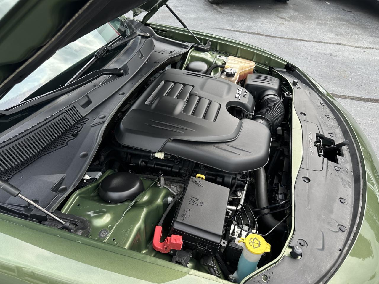 Dodge Charger 4dr Sdn SXT Plus AWD 2020