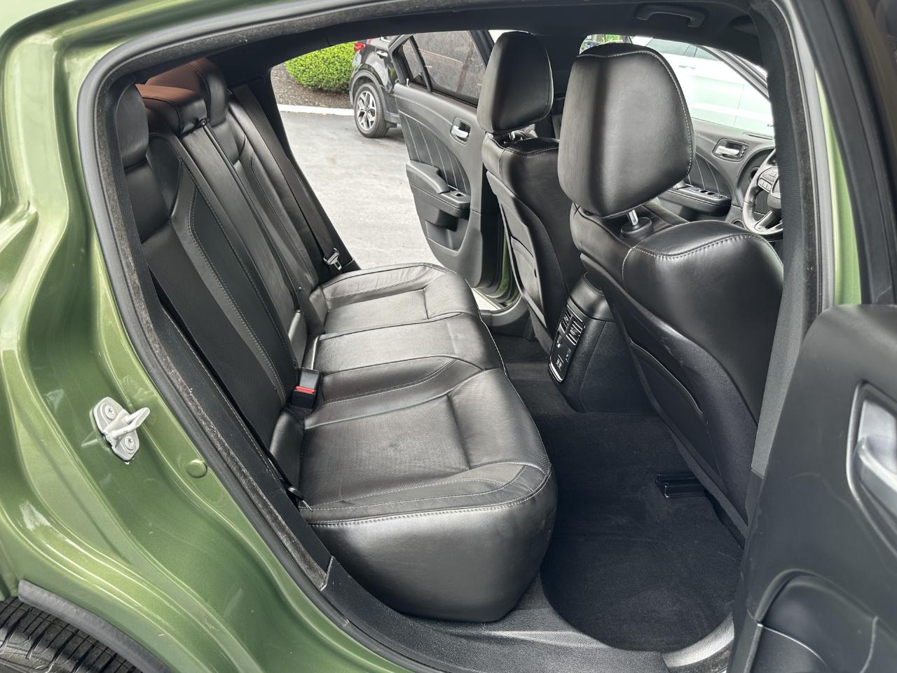 Dodge Charger 4dr Sdn SXT Plus AWD 2020