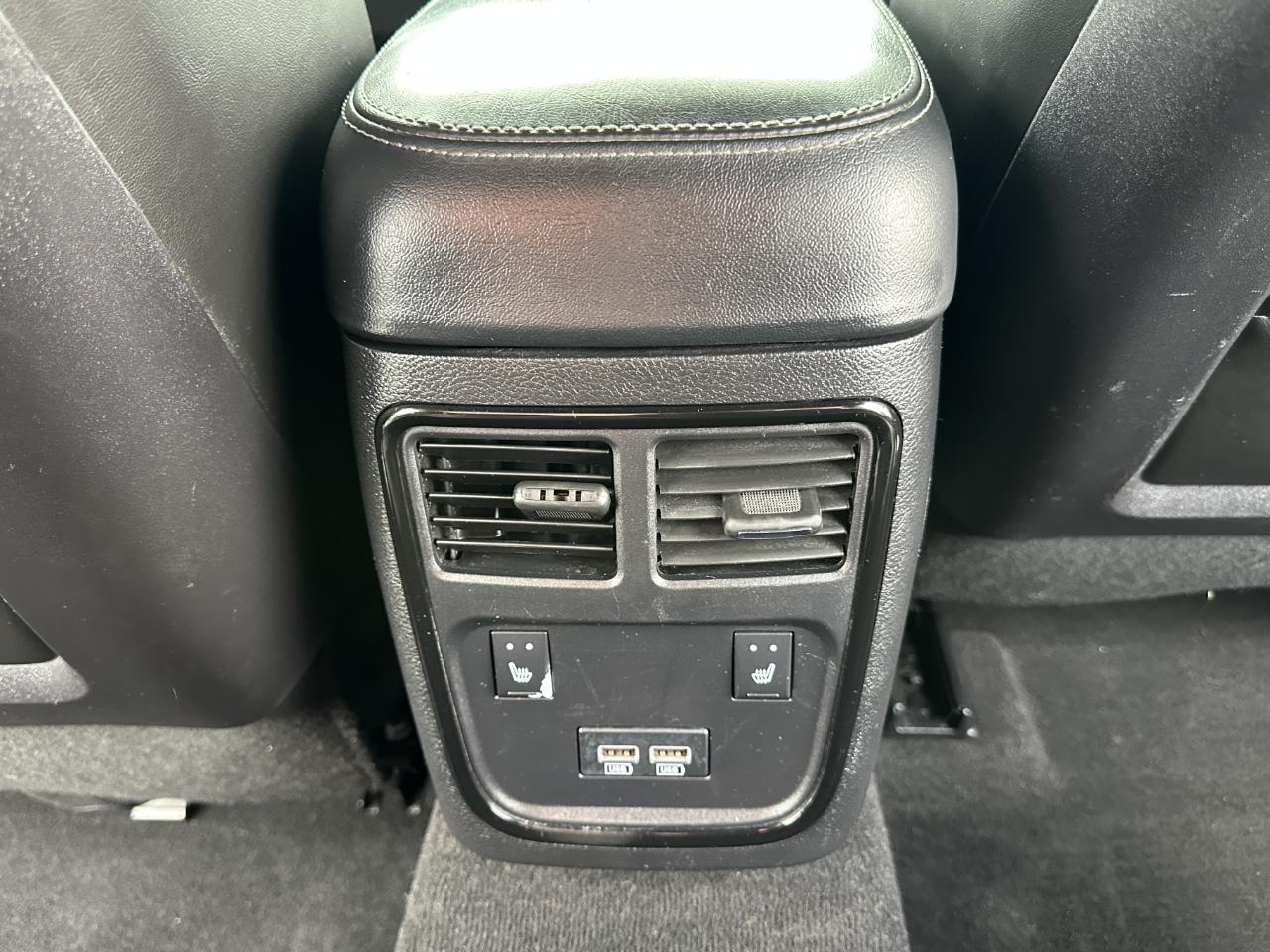Dodge Charger 4dr Sdn SXT Plus AWD 2020