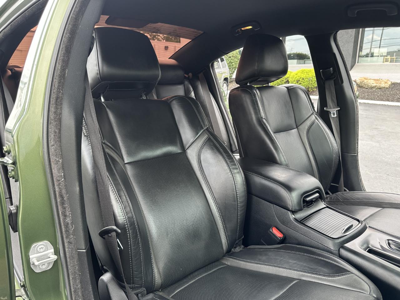 Dodge Charger 4dr Sdn SXT Plus AWD 2020
