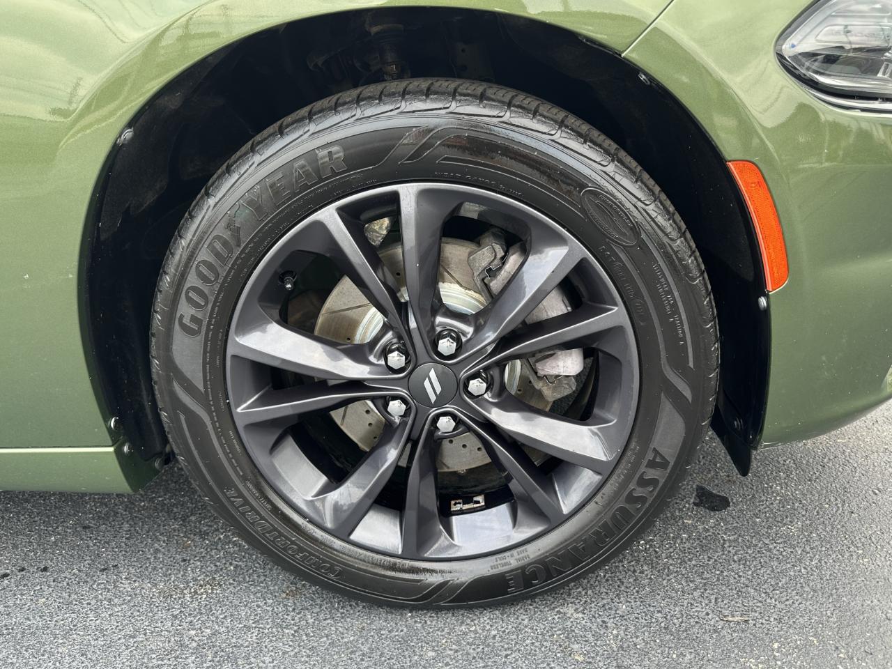 Dodge Charger 4dr Sdn SXT Plus AWD 2020
