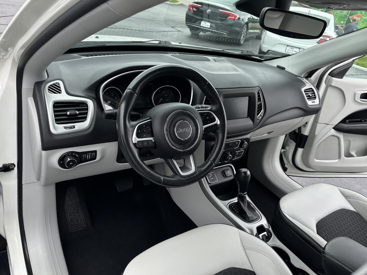 Jeep Compass Latitude FWD 2018