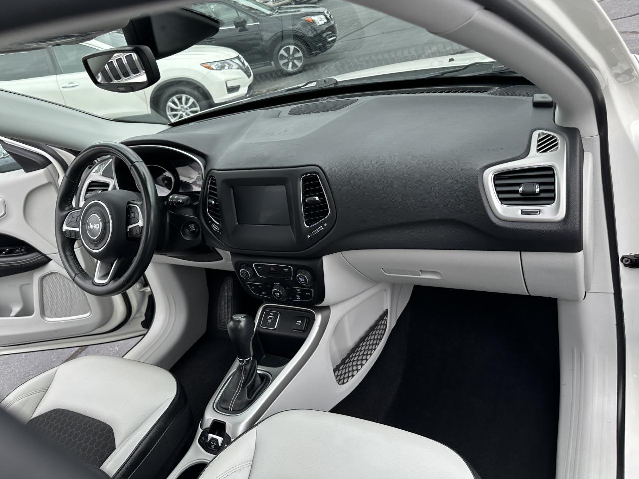 Jeep Compass Latitude FWD 2018
