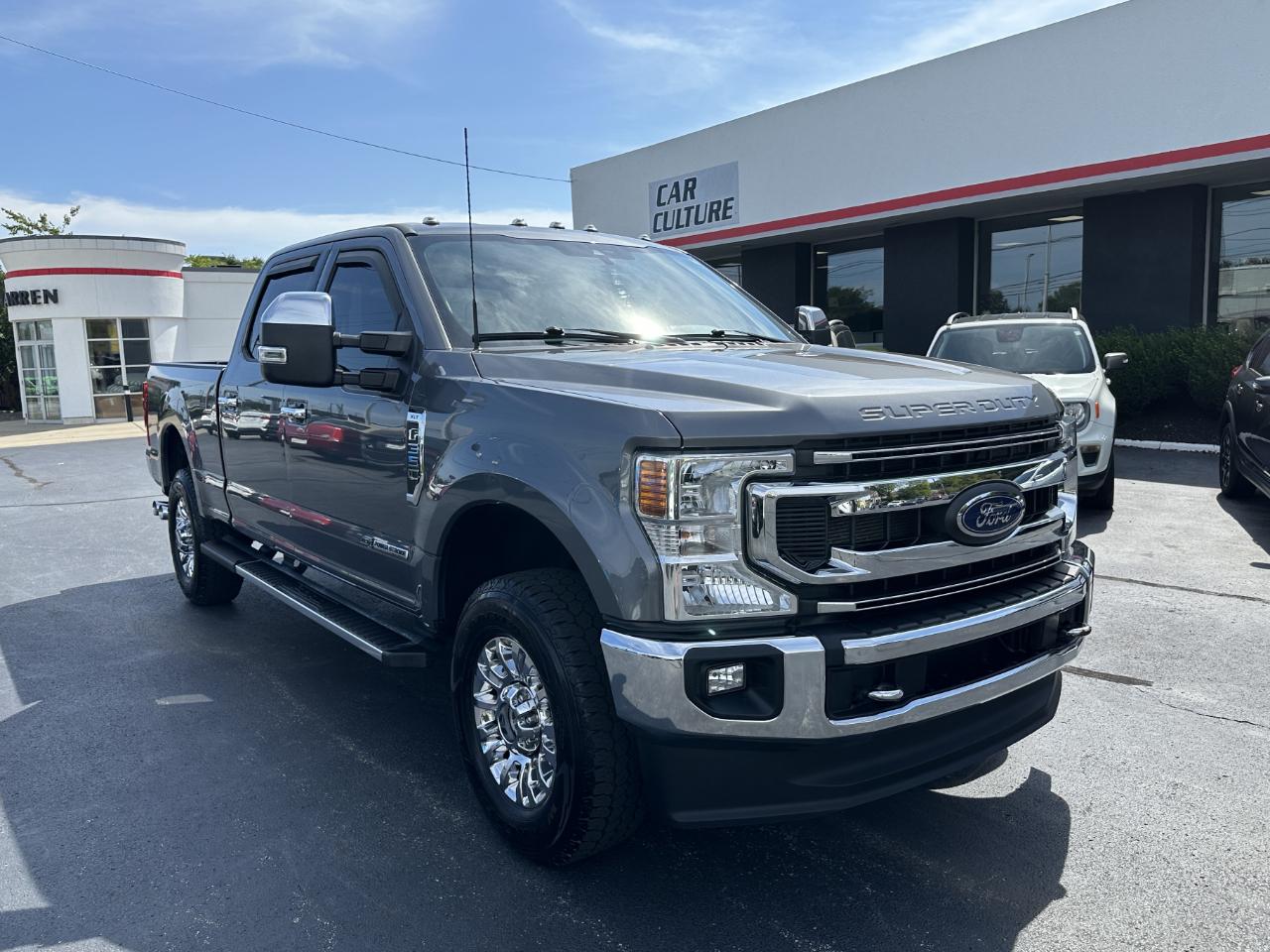 2022 Ford F-350 SD XLT Crew Cab 4WD
