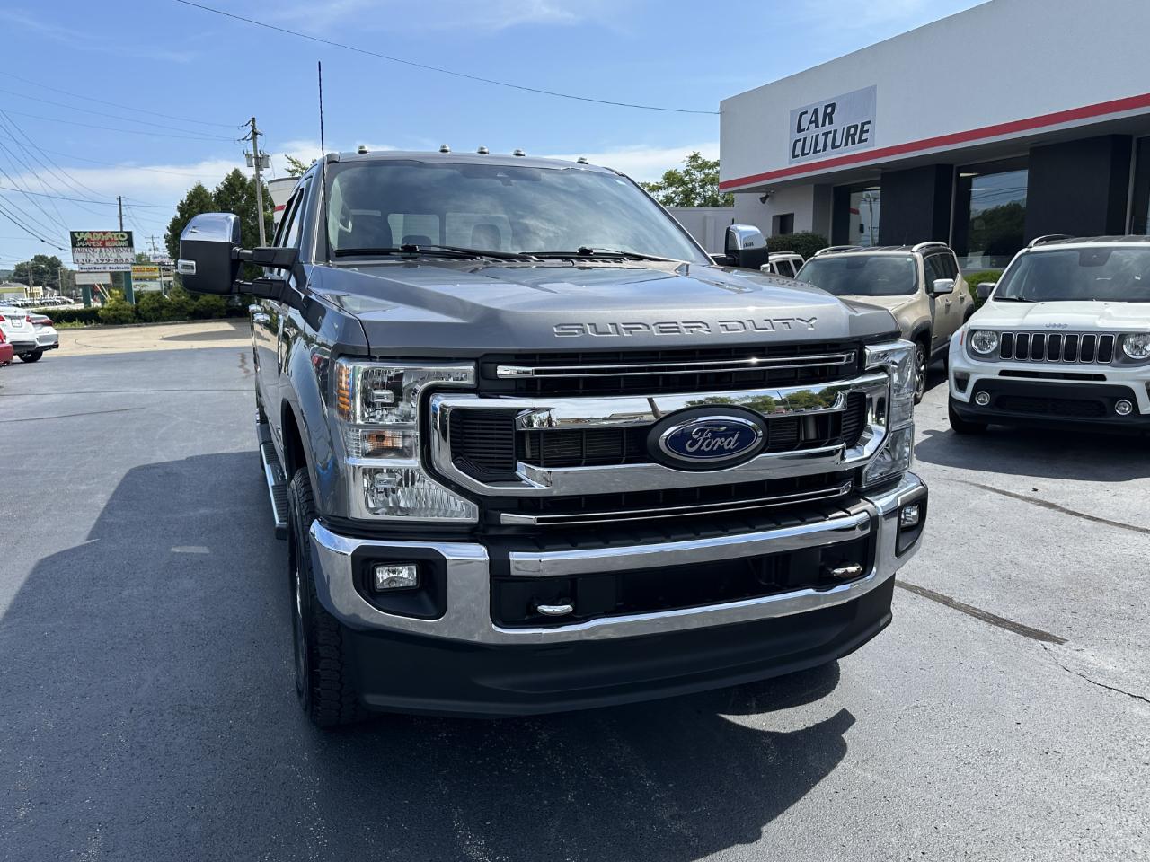 Ford F-350 SD XLT Crew Cab 4WD 2022