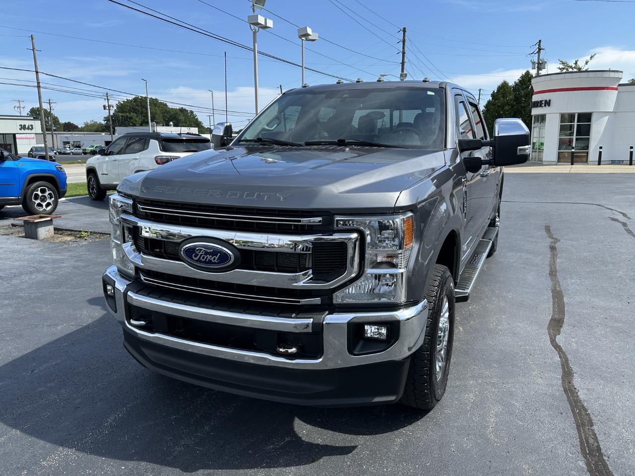 Ford F-350 SD XLT Crew Cab 4WD 2022