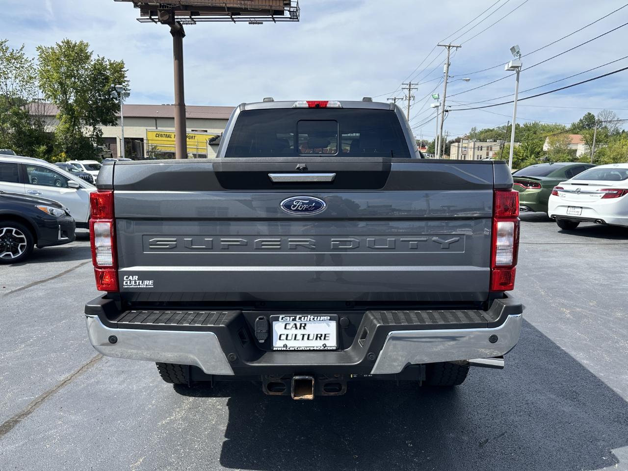 Ford F-350 SD XLT Crew Cab 4WD 2022