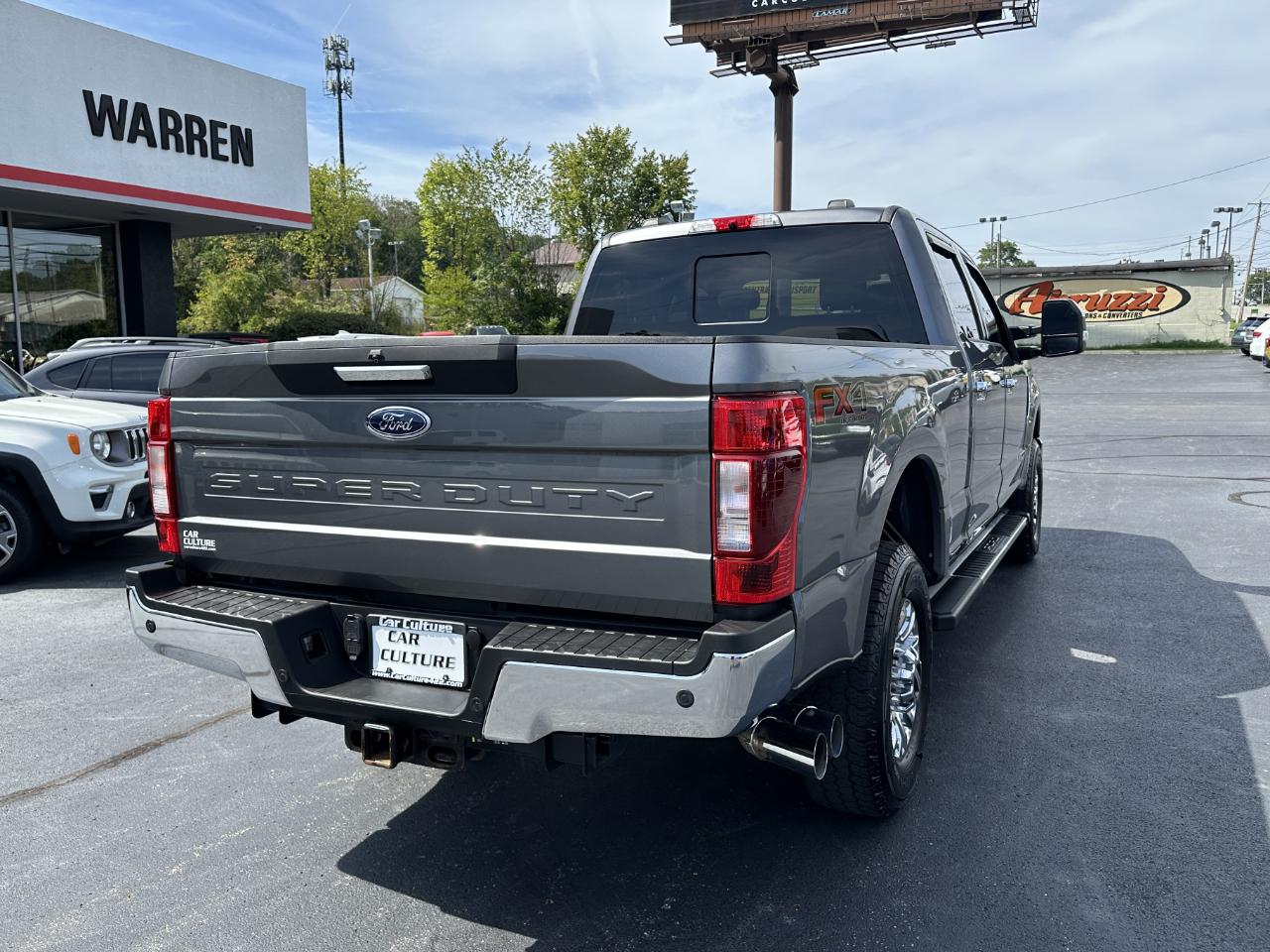 Ford F-350 SD XLT Crew Cab 4WD 2022