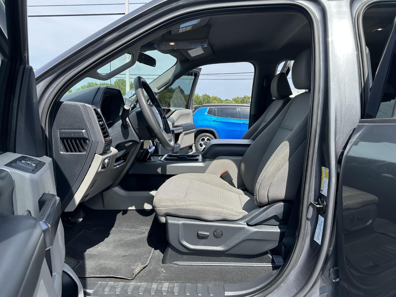 Ford F-350 SD XLT Crew Cab 4WD 2022