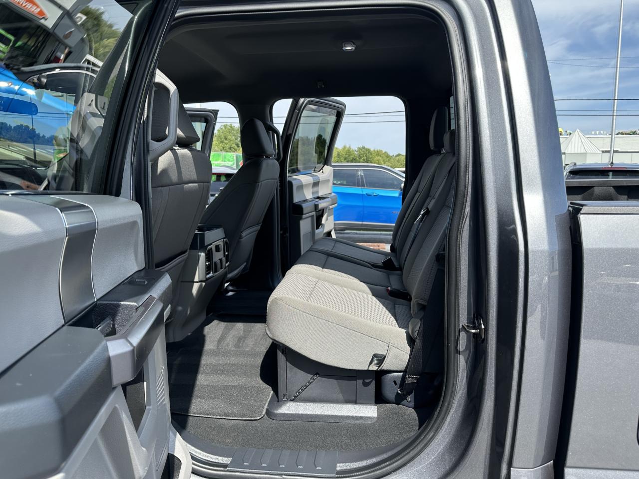 Ford F-350 SD XLT Crew Cab 4WD 2022