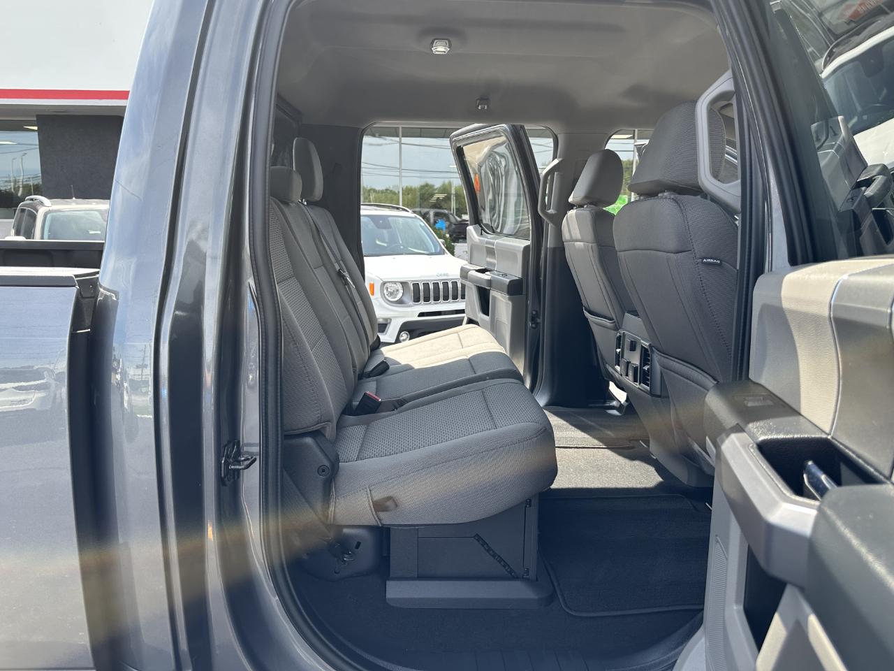 Ford F-350 SD XLT Crew Cab 4WD 2022