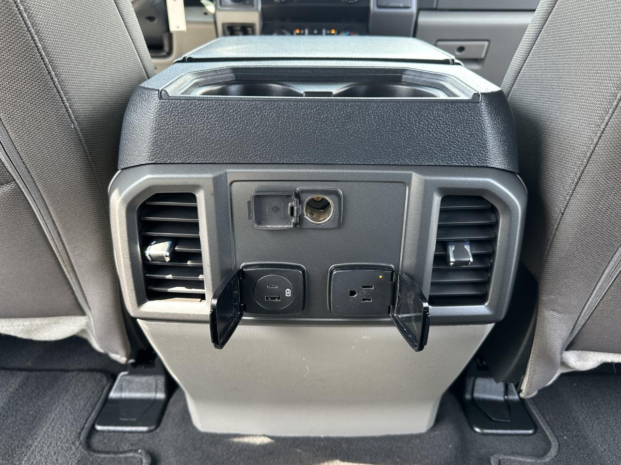 Ford F-350 SD XLT Crew Cab 4WD 2022