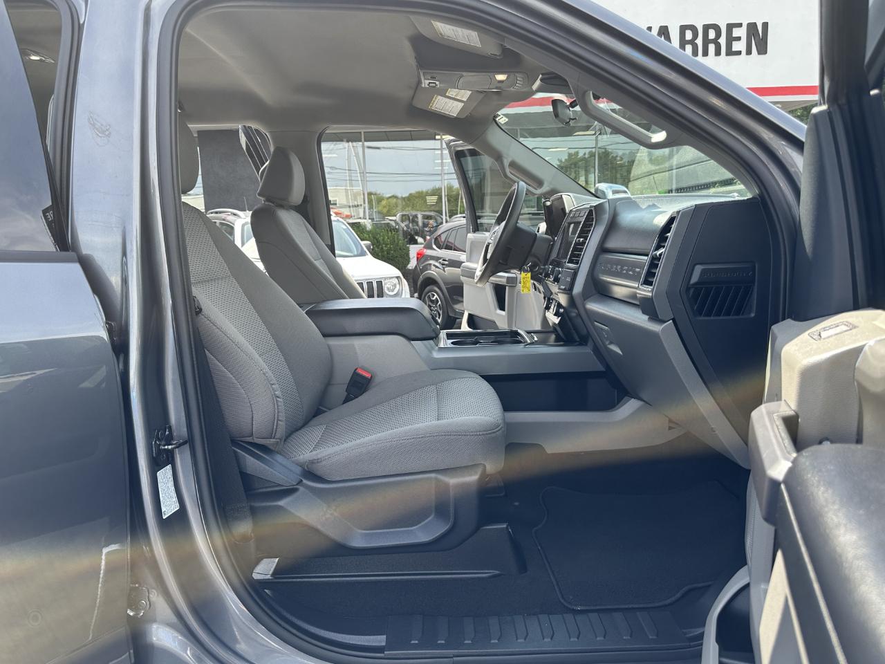 Ford F-350 SD XLT Crew Cab 4WD 2022