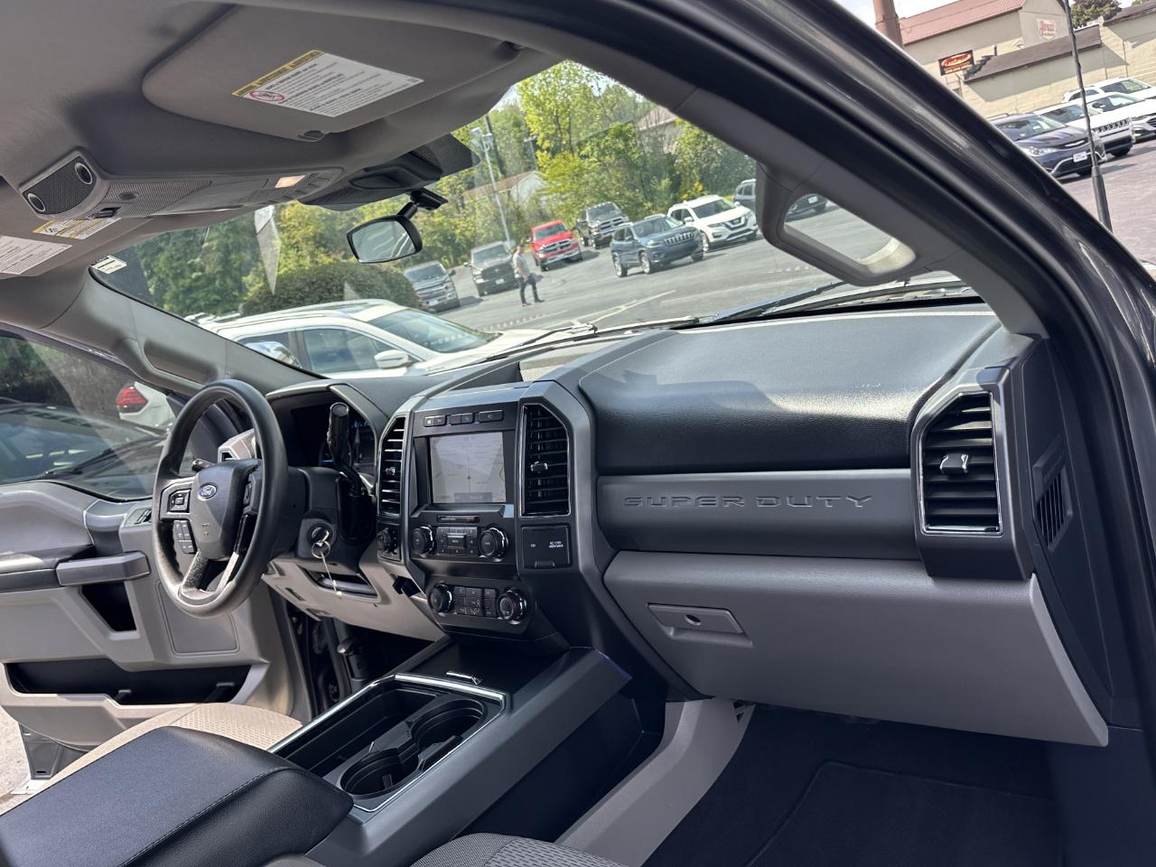 Ford F-350 SD XLT Crew Cab 4WD 2022