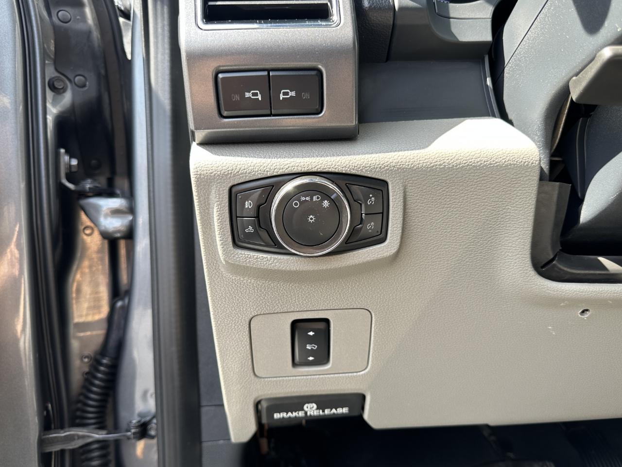 Ford F-350 SD XLT Crew Cab 4WD 2022