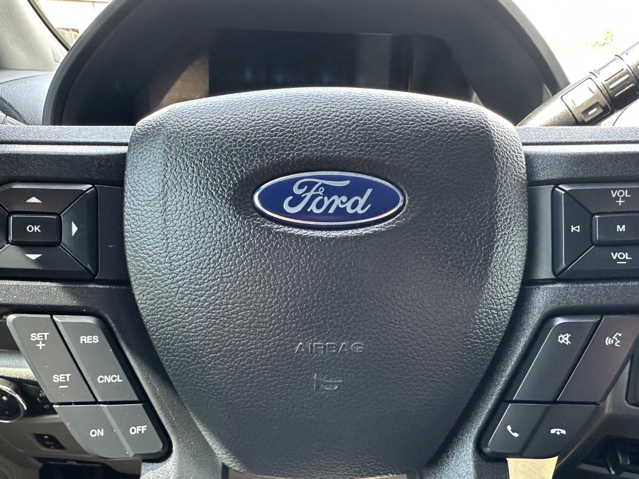 Ford F-350 SD XLT Crew Cab 4WD 2022