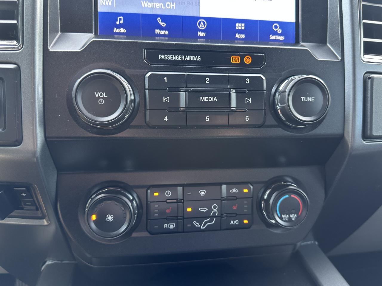 Ford F-350 SD XLT Crew Cab 4WD 2022