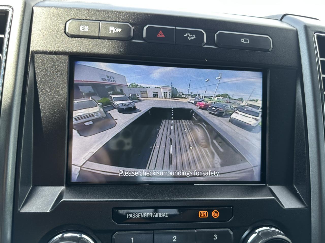 Ford F-350 SD XLT Crew Cab 4WD 2022
