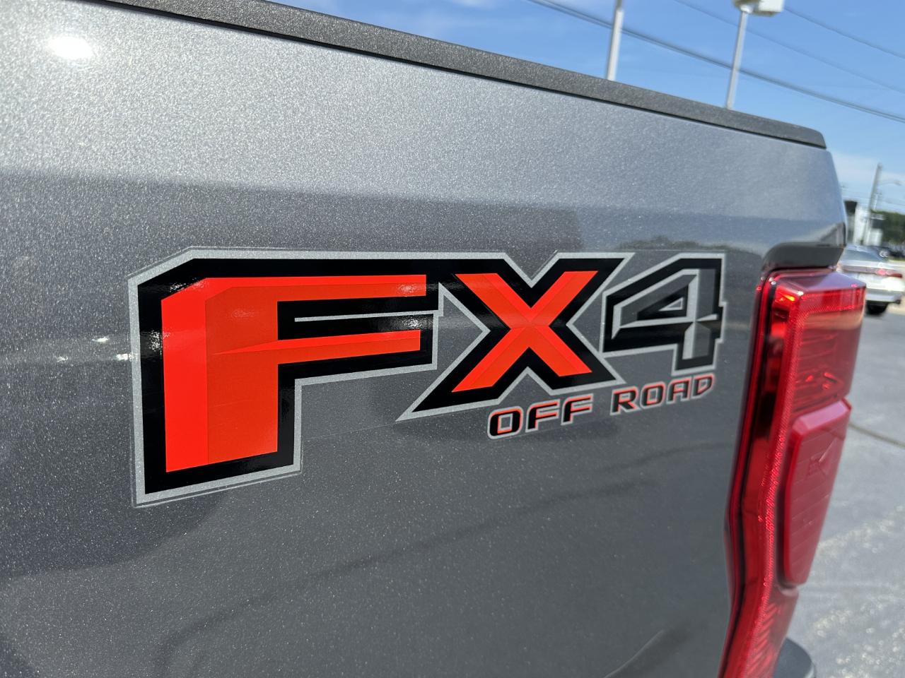 Ford F-350 SD XLT Crew Cab 4WD 2022