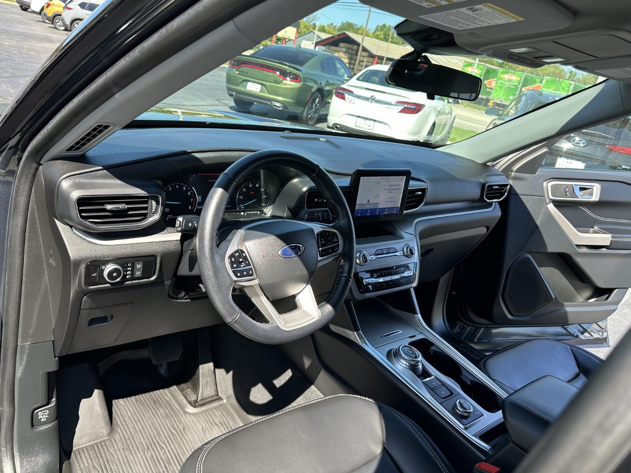 Ford Explorer 4dr XLT 4WD 2022