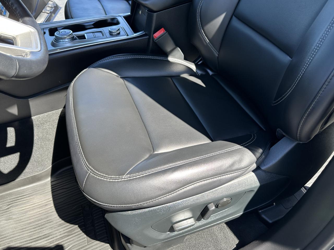 Ford Explorer 4dr XLT 4WD 2022