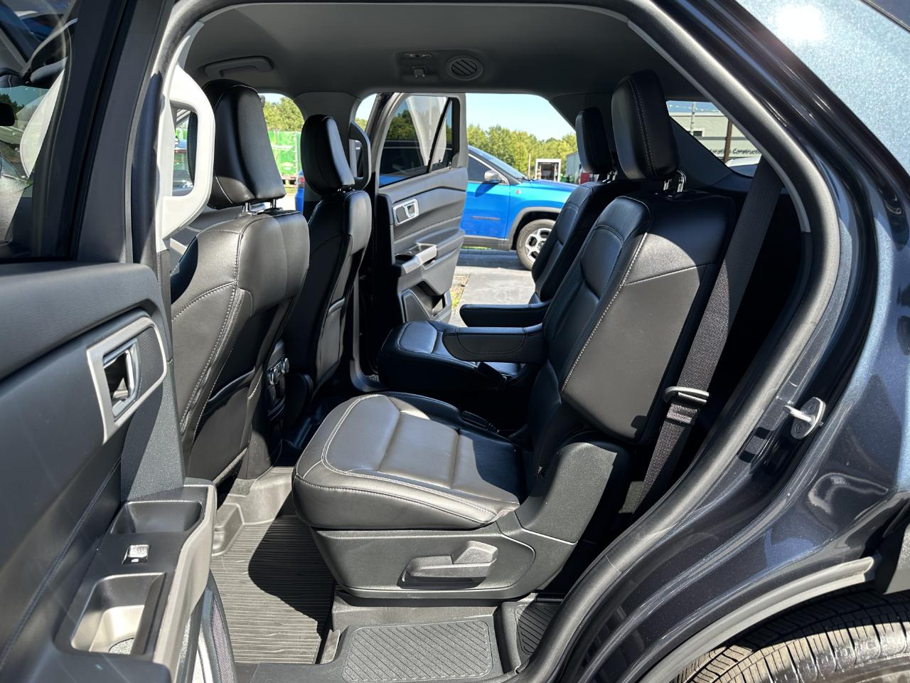 Ford Explorer 4dr XLT 4WD 2022