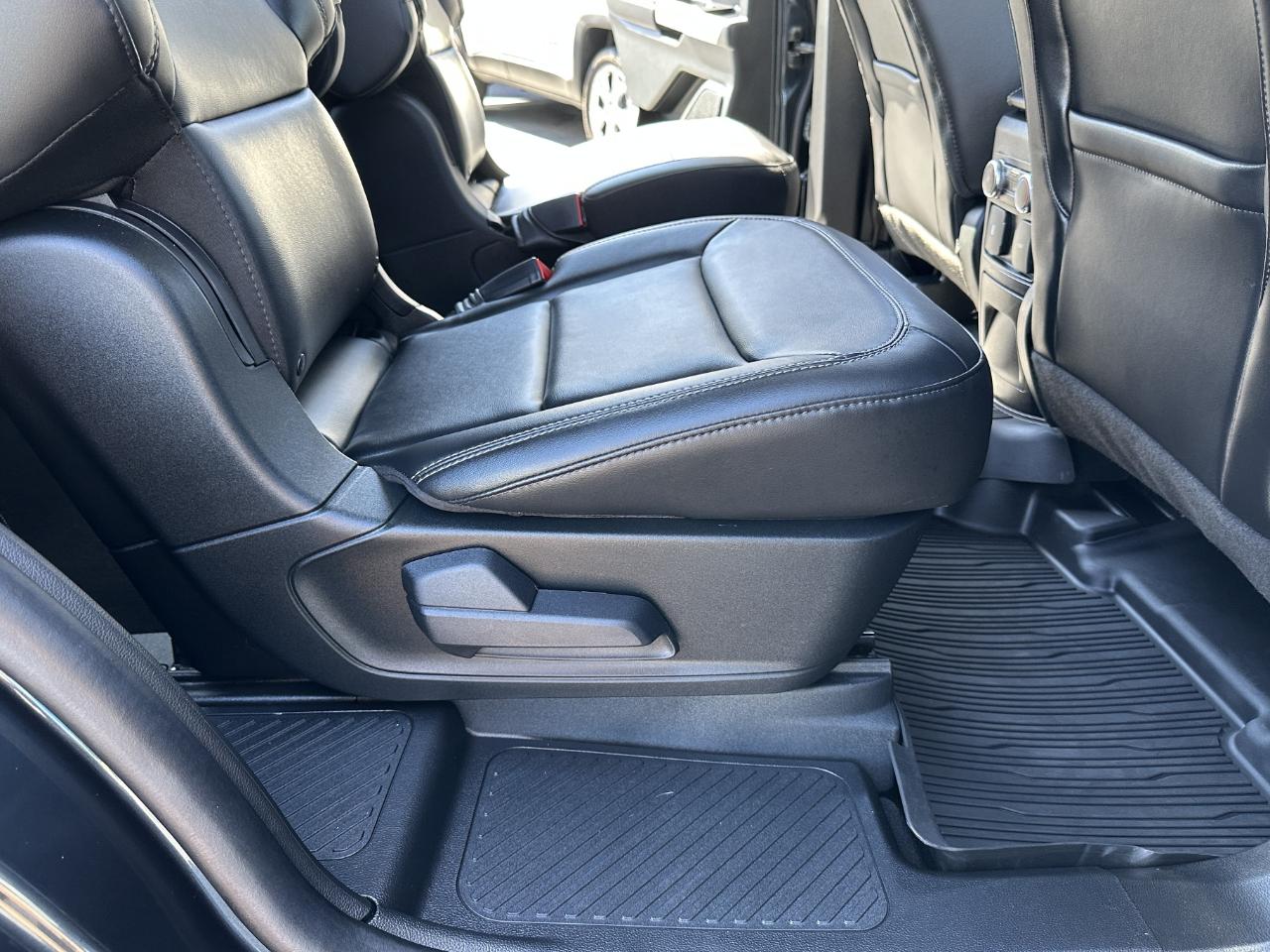 Ford Explorer 4dr XLT 4WD 2022