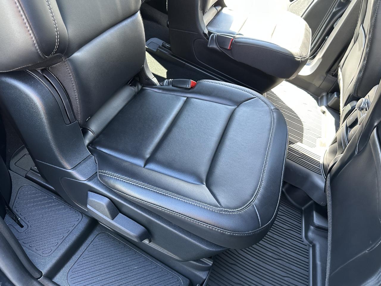 Ford Explorer 4dr XLT 4WD 2022