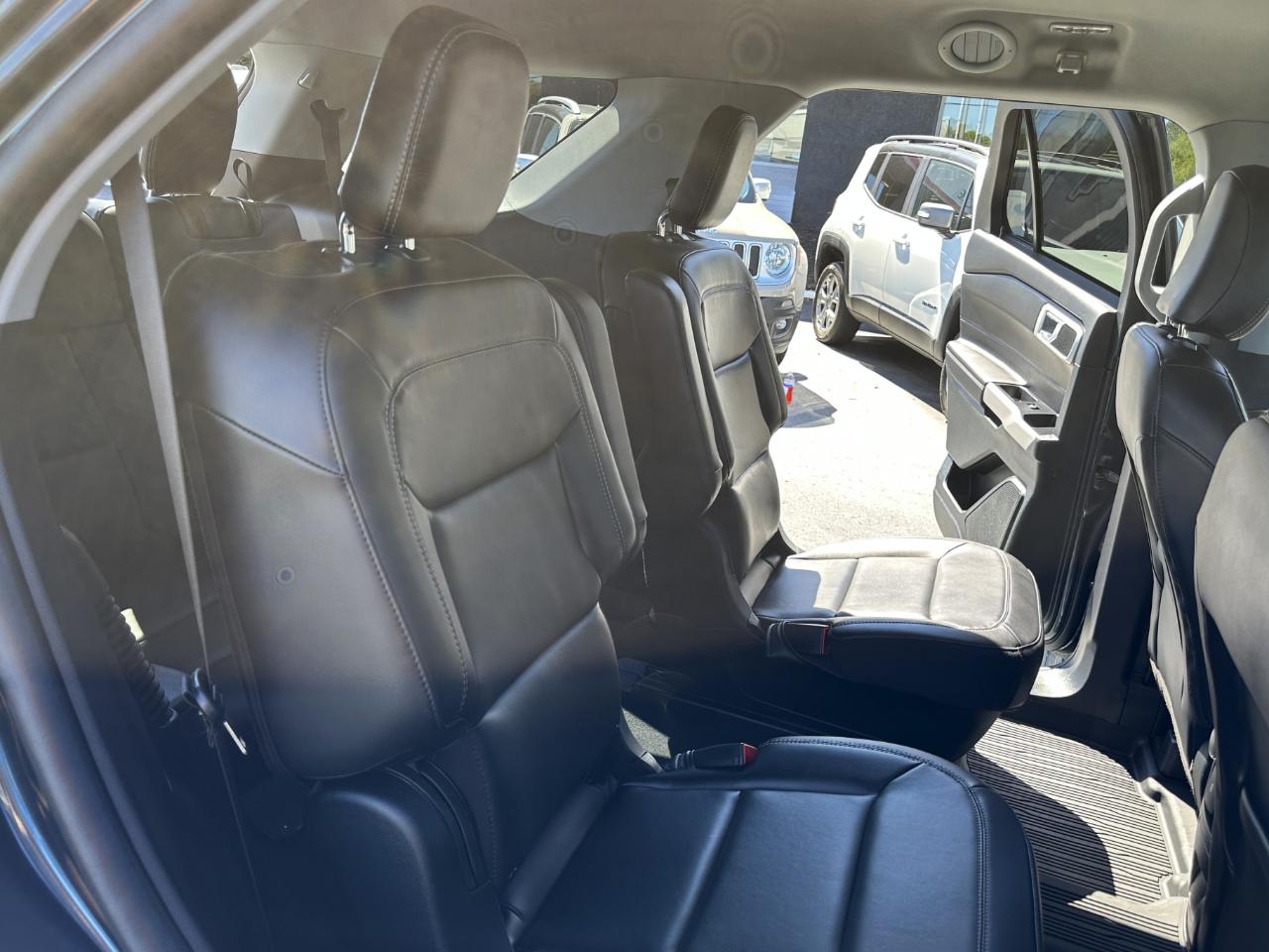 Ford Explorer 4dr XLT 4WD 2022