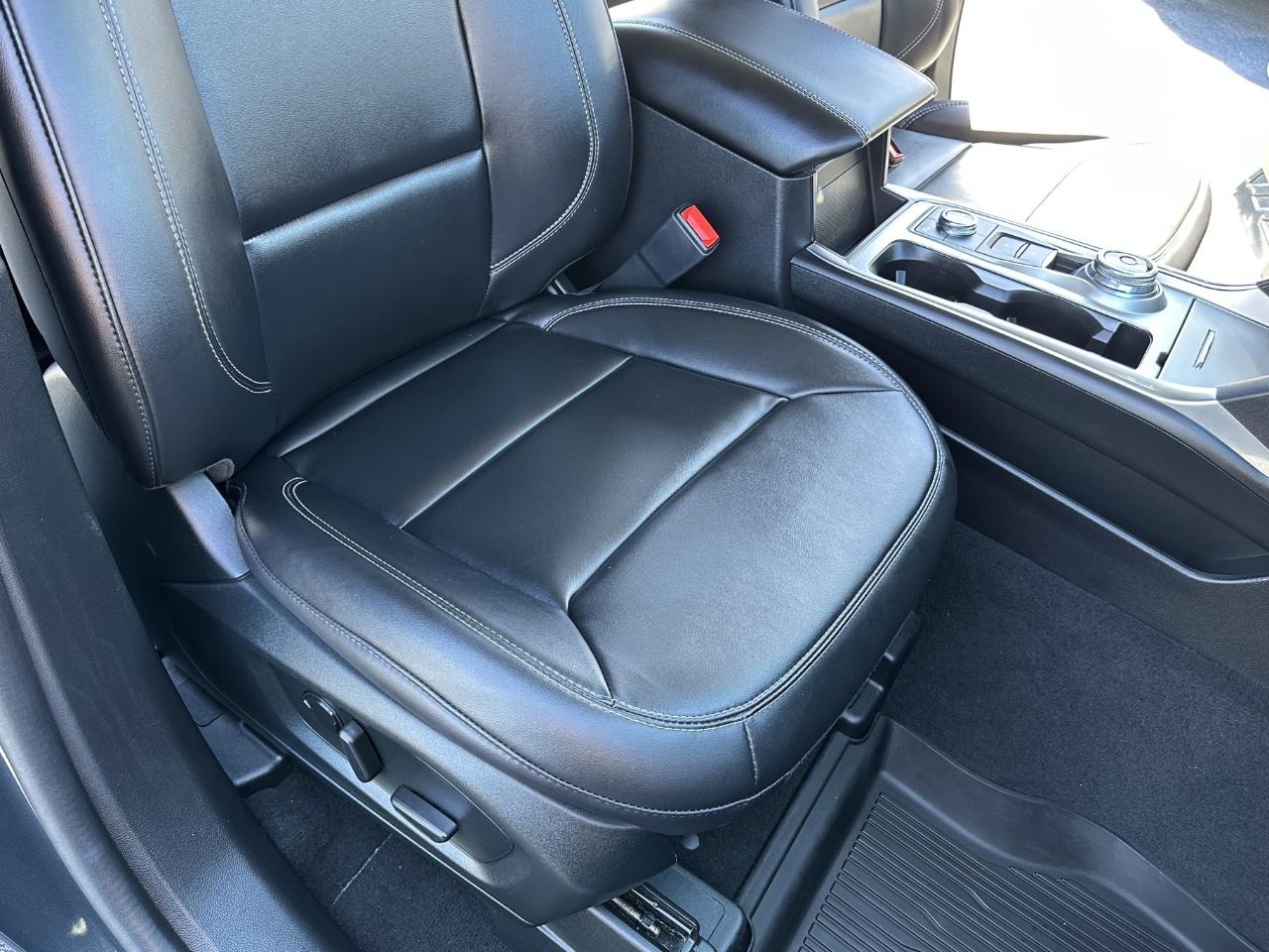 Ford Explorer 4dr XLT 4WD 2022