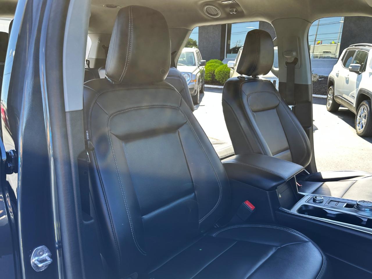 Ford Explorer 4dr XLT 4WD 2022