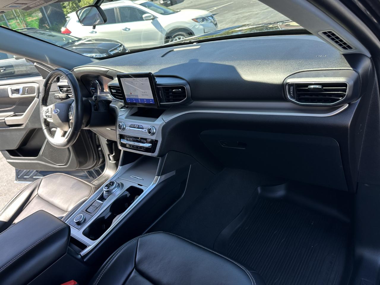 Ford Explorer 4dr XLT 4WD 2022