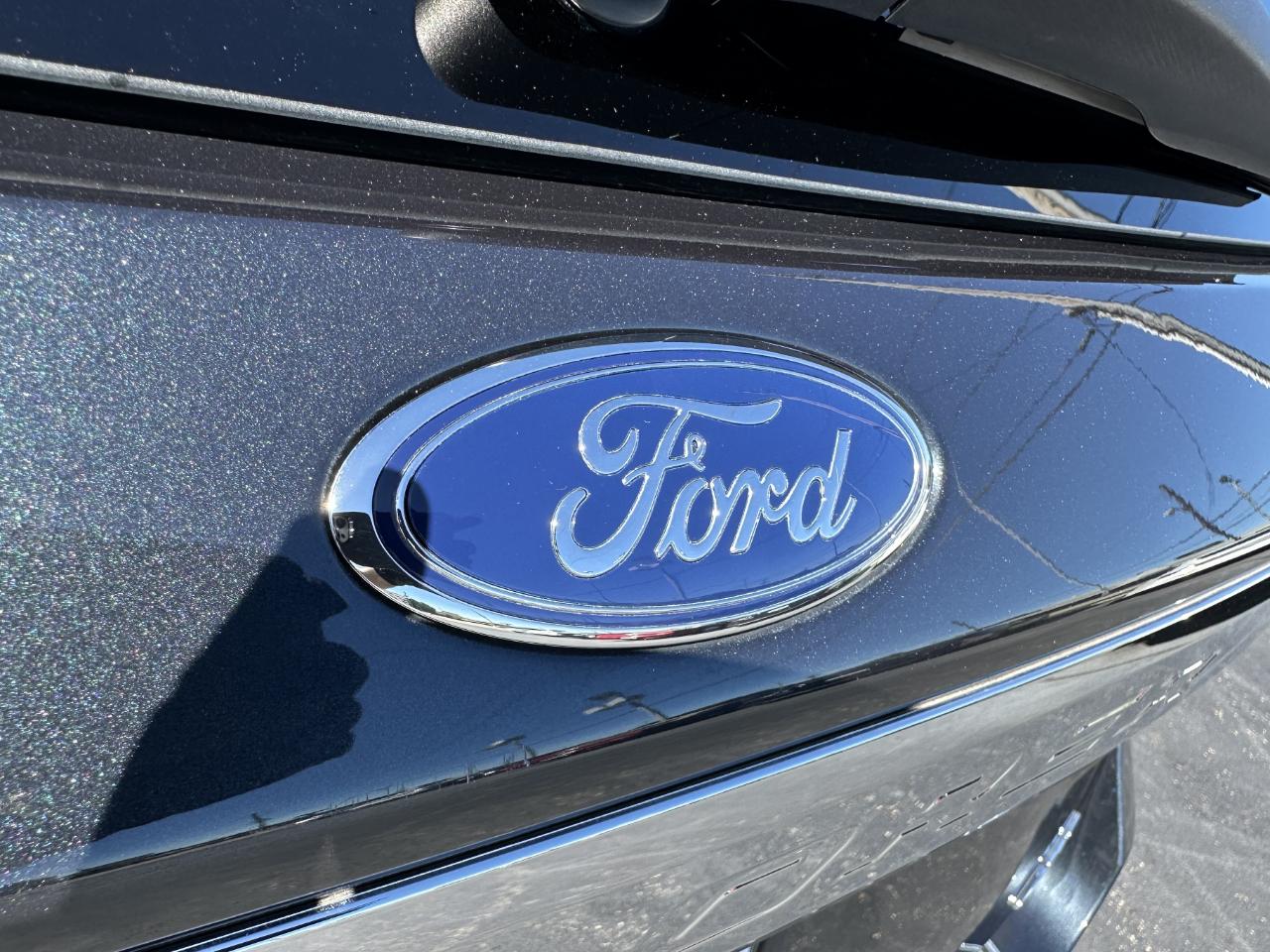 Ford Explorer 4dr XLT 4WD 2022