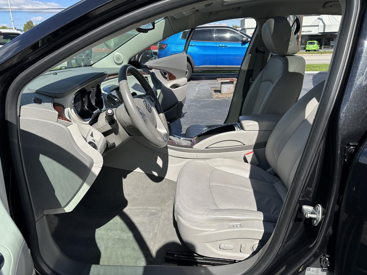Buick LaCrosse 4D Sedan 2012