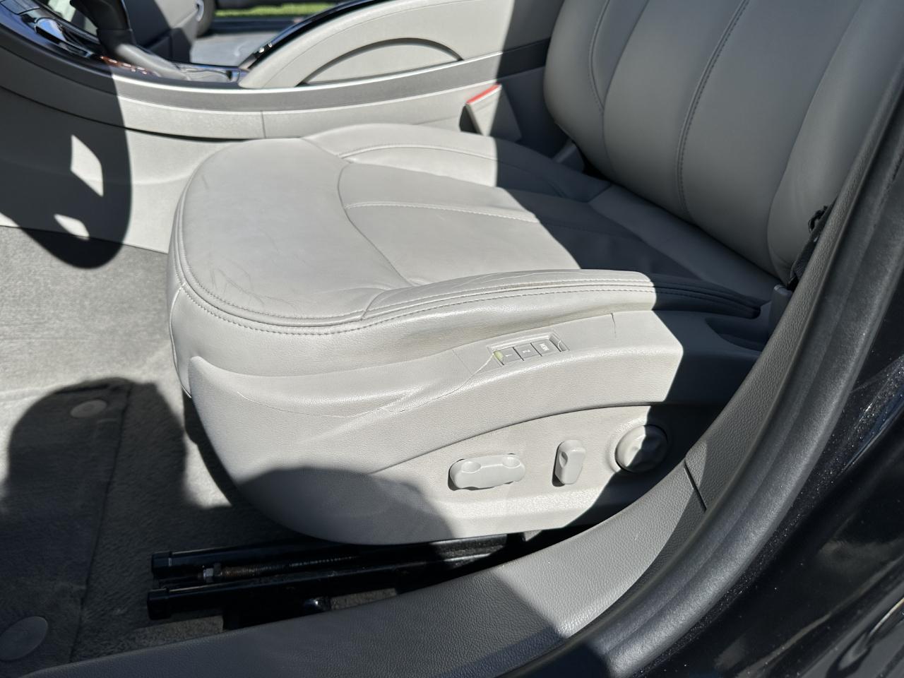 Buick LaCrosse 4D Sedan 2012